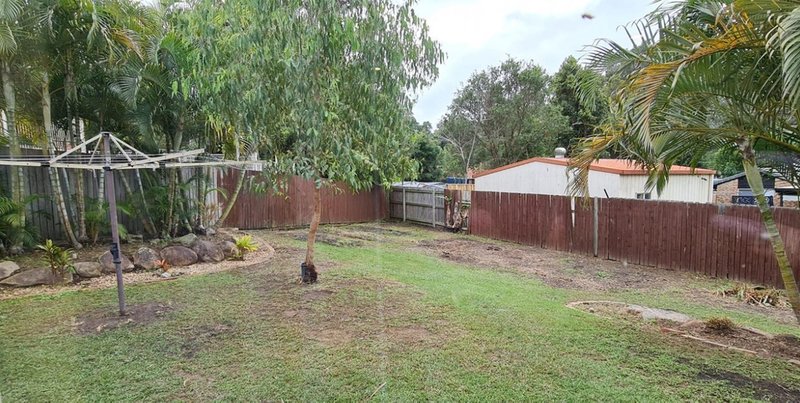 Photo - 4 Wyara Court, Petrie QLD 4502 - Image 8