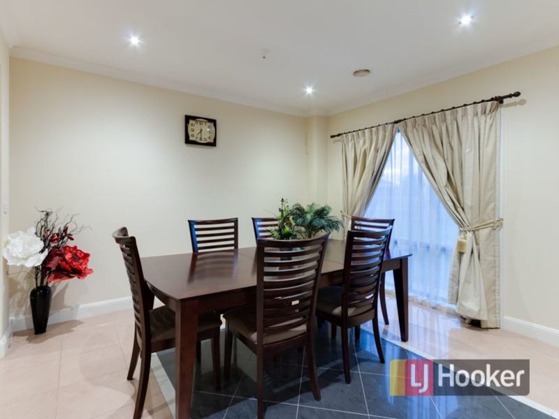 Photo - 4 Wynen Court, Narre Warren VIC 3805 - Image 6