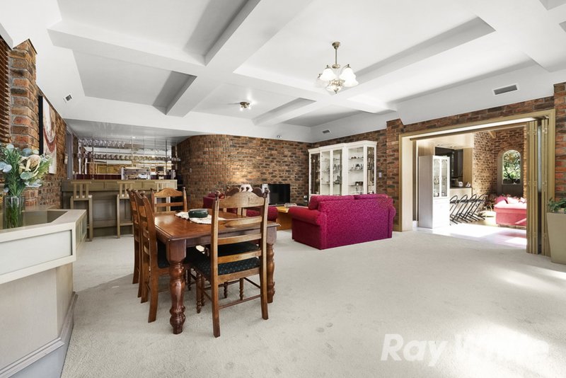 Photo - 4 Wyuna Court, Wheelers Hill VIC 3150 - Image 5