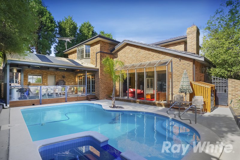 Photo - 4 Wyuna Court, Wheelers Hill VIC 3150 - Image 9