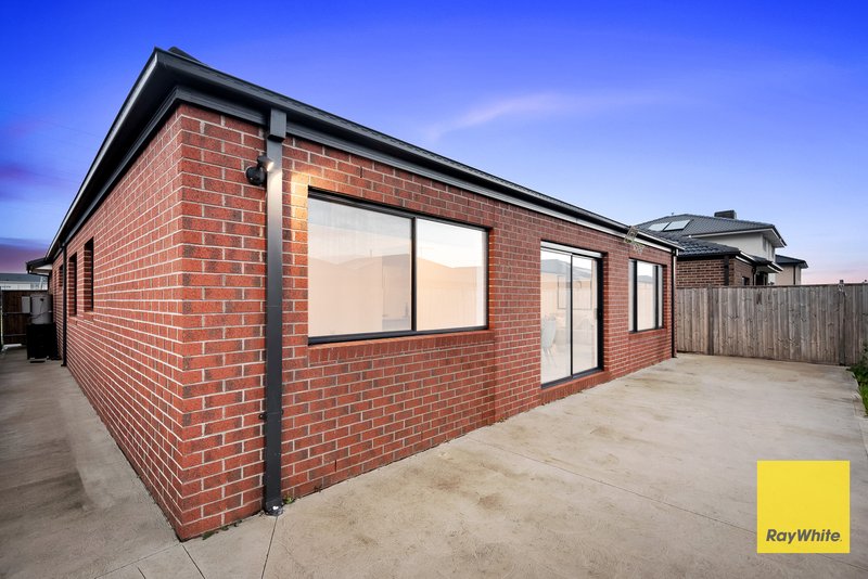 Photo - 4 Yarlington Road, Tarneit VIC 3029 - Image 22