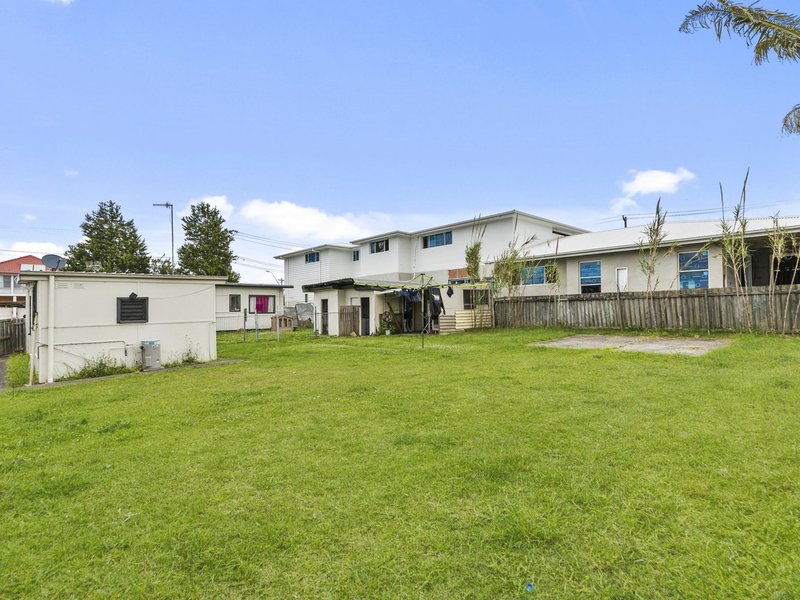 Photo - 4 Yeddenba Avenue, Blue Bay NSW 2261 - Image 5