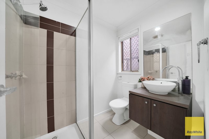 Photo - 4 Yellowgum Street, Burnside Heights VIC 3023 - Image 4