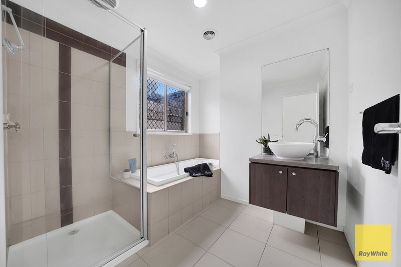 Photo - 4 Yellowgum Street, Burnside Heights VIC 3023 - Image 10