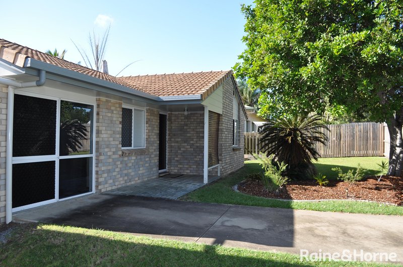 Photo - 4 Yellowpatch Avenue, Clinton QLD 4680 - Image 3