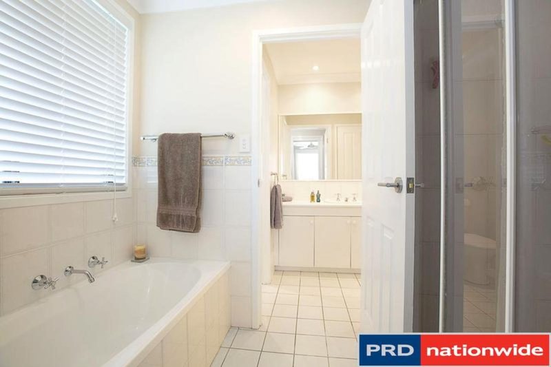 Photo - 4 Yuroka Street, Glenmore Park NSW 2745 - Image 5