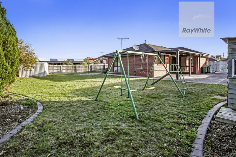 Photo - 4 Zennor Court, Craigieburn VIC 3064 - Image 13