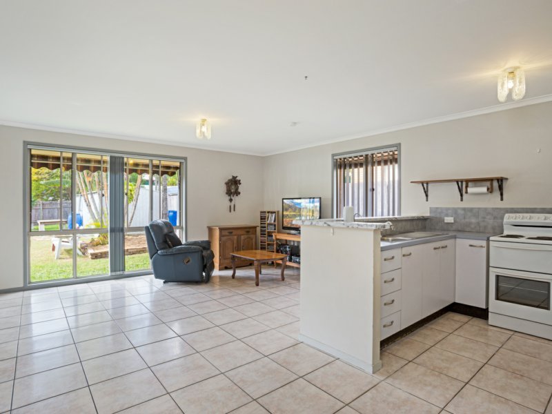 Photo - 4 Zephyr St , Nerang QLD 4211 - Image 5