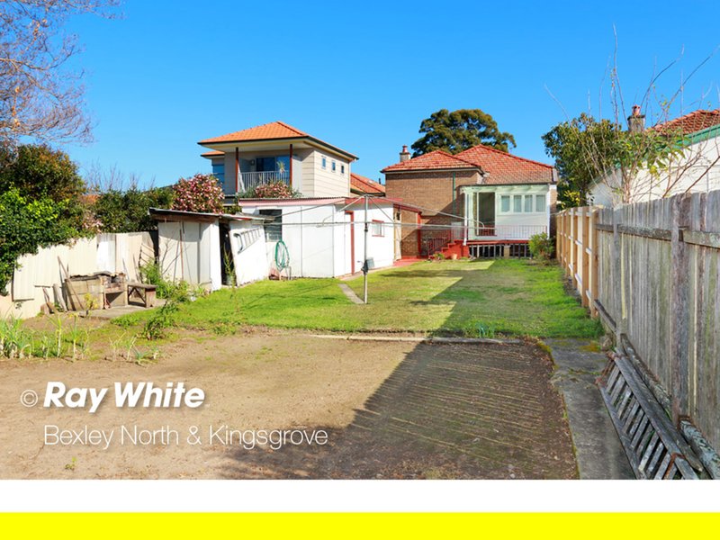 Photo - 40 Abergeldie Street, Dulwich Hill NSW 2203 - Image 2