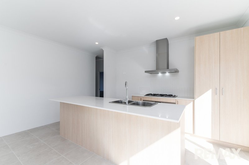 Photo - 40 Affinity Circuit, Yanchep WA 6035 - Image 3