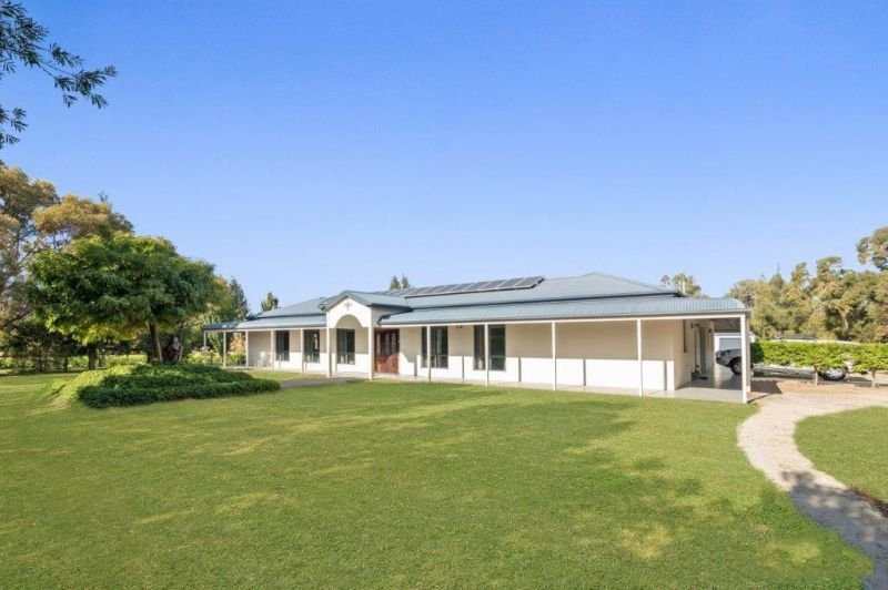 40 Airport Road, Kerang VIC 3579