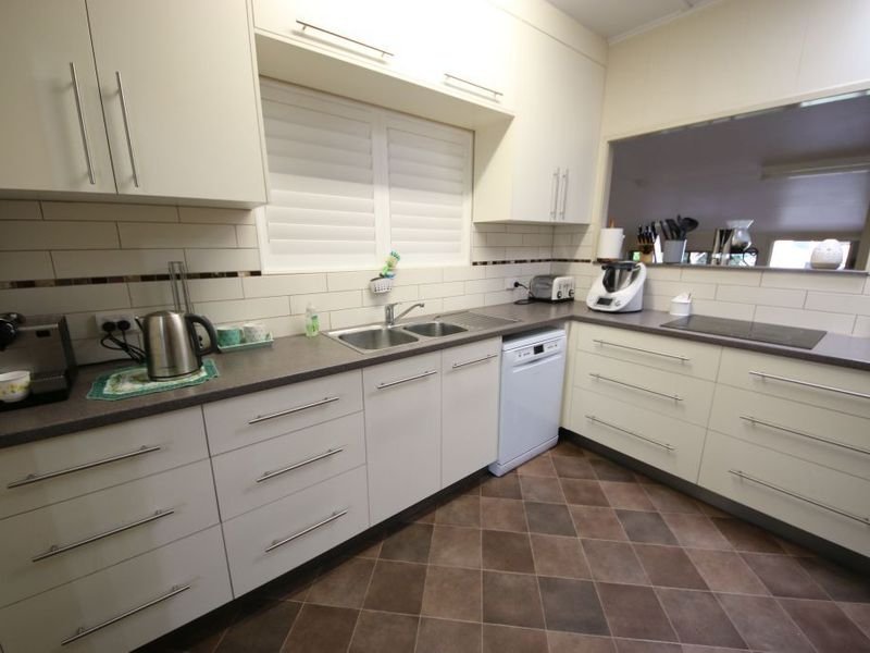 Photo - 40 Albert Crescent, Ayr QLD 4807 - Image 2