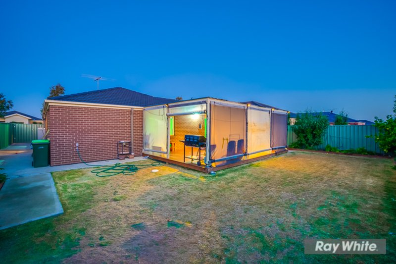 Photo - 40 Aldridge Road, Wyndham Vale VIC 3024 - Image 16