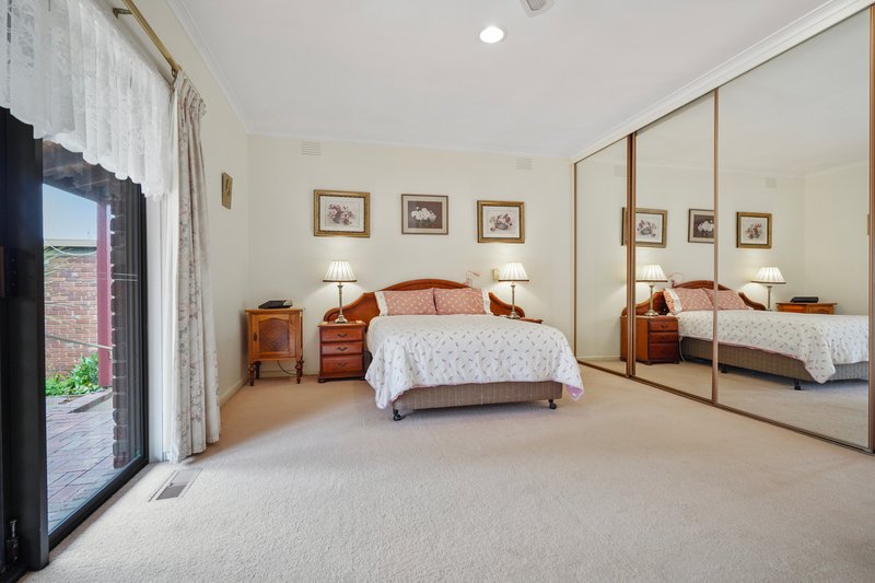 Photo - 40 Ambrie Crescent, Noble Park VIC 3174 - Image 6