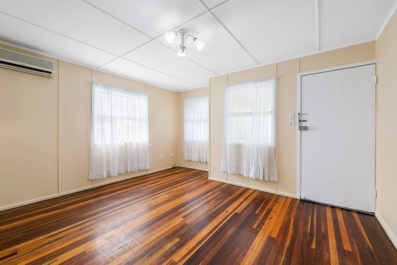 Photo - 40 Anzac Avenue, Redcliffe QLD 4020 - Image 4