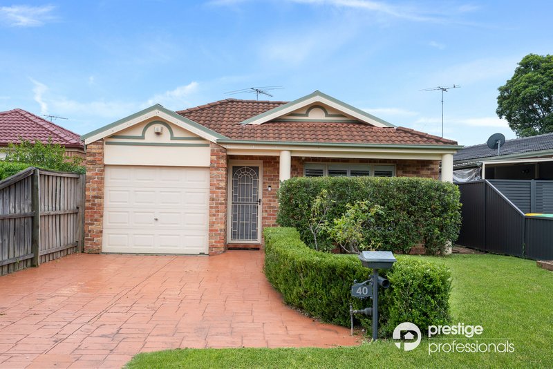 40 Anzac Mews, Wattle Grove NSW 2173