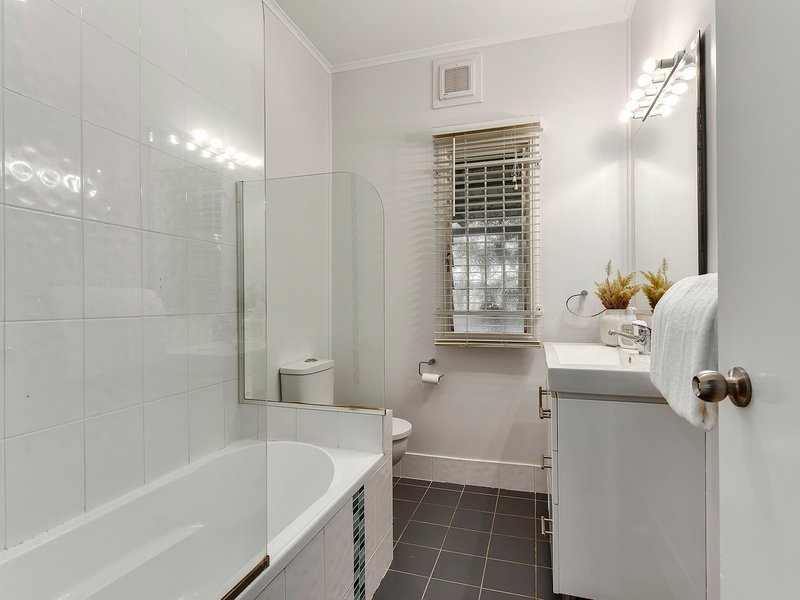 Photo - 40 Armfield Street, Stafford QLD 4053 - Image 10