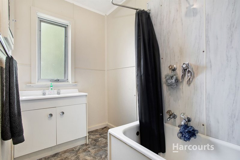 Photo - 40 Ashwater Crescent, Penguin TAS 7316 - Image 6