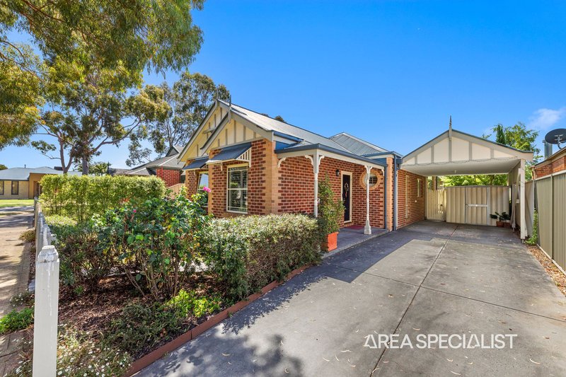 Photo - 40 Ashwood Grove, Pakenham VIC 3810 - Image 2