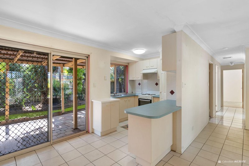 Photo - 40 Avocado Drive, Caboolture South QLD 4510 - Image 2