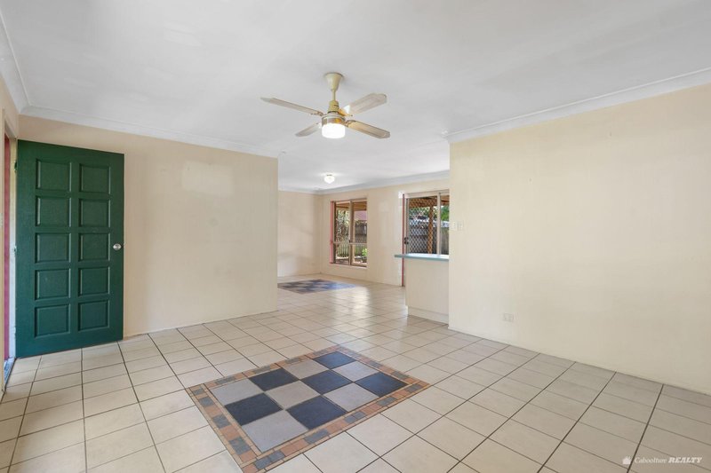 Photo - 40 Avocado Drive, Caboolture South QLD 4510 - Image 3