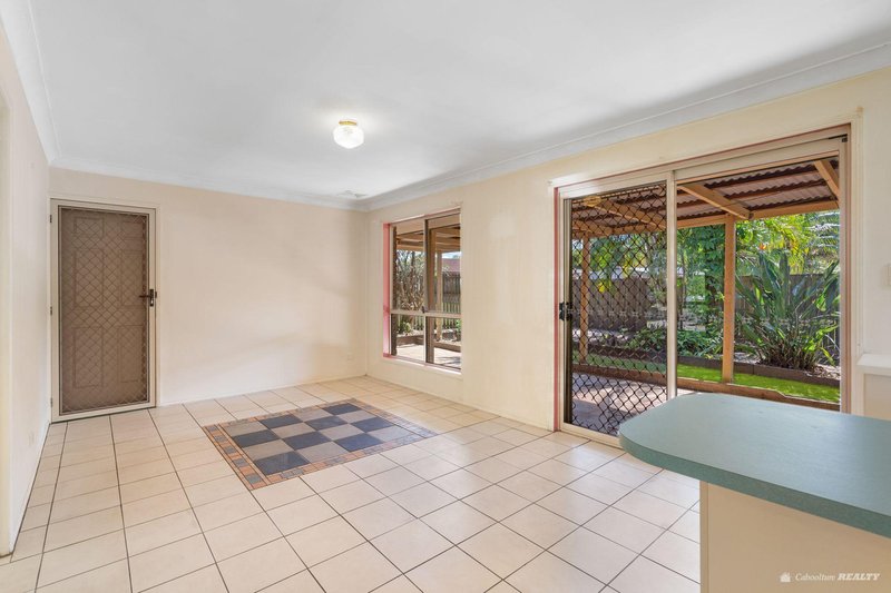 Photo - 40 Avocado Drive, Caboolture South QLD 4510 - Image 4