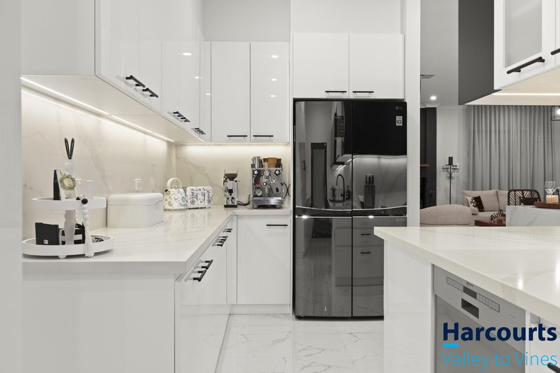 Photo - 40 Barquentine Avenue, Jindalee WA 6036 - Image 7