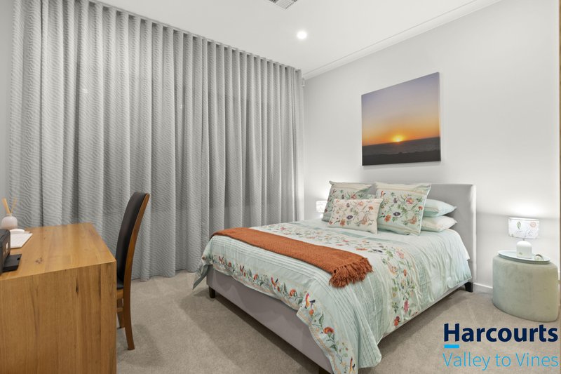 Photo - 40 Barquentine Avenue, Jindalee WA 6036 - Image 21