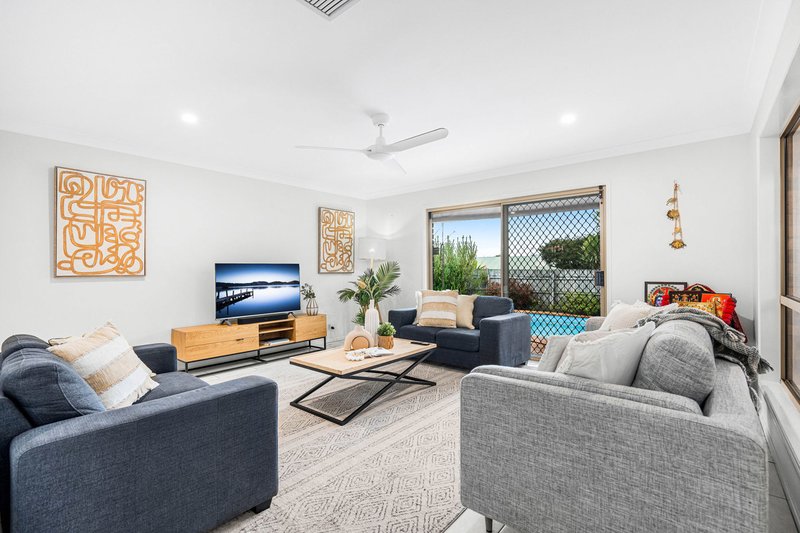 Photo - 40 Barramay Street, Manly West QLD 4179 - Image 4