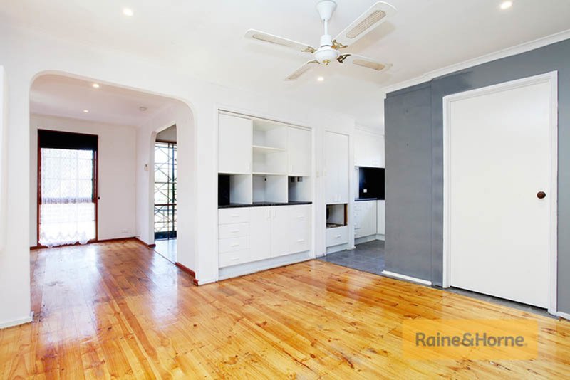 Photo - 40 Barries Road, Melton VIC 3337 - Image 3