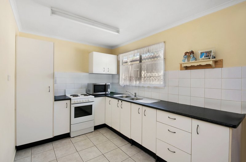 Photo - 40 Beaufort Place, Deception Bay QLD 4508 - Image 2