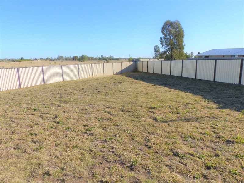 Photo - 40 Beetson Drive, Roma QLD 4455 - Image 16