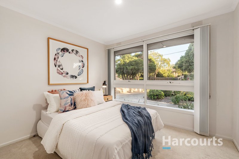 Photo - 40 Bellbird Drive, Wantirna VIC 3152 - Image 7