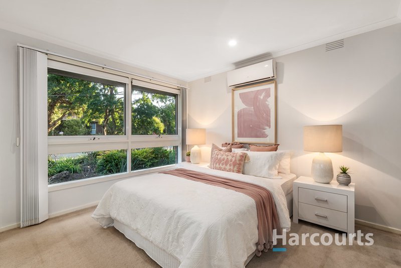 Photo - 40 Bellbird Drive, Wantirna VIC 3152 - Image 9