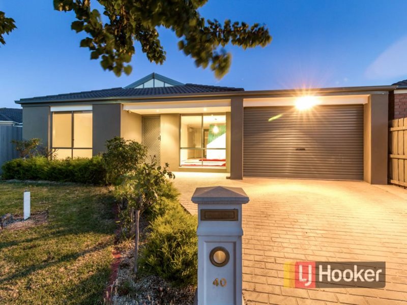 40 Bellbrae Crescent, Cranbourne West VIC 3977