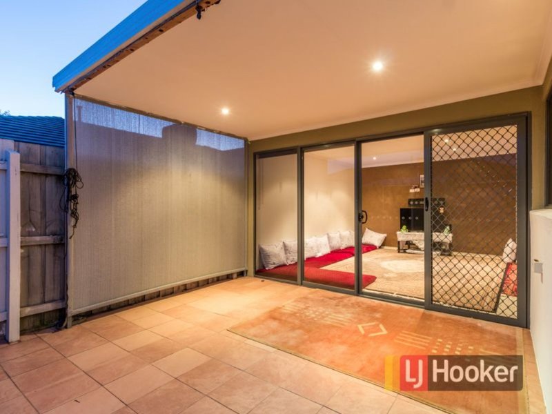 Photo - 40 Bellbrae Crescent, Cranbourne West VIC 3977 - Image 14