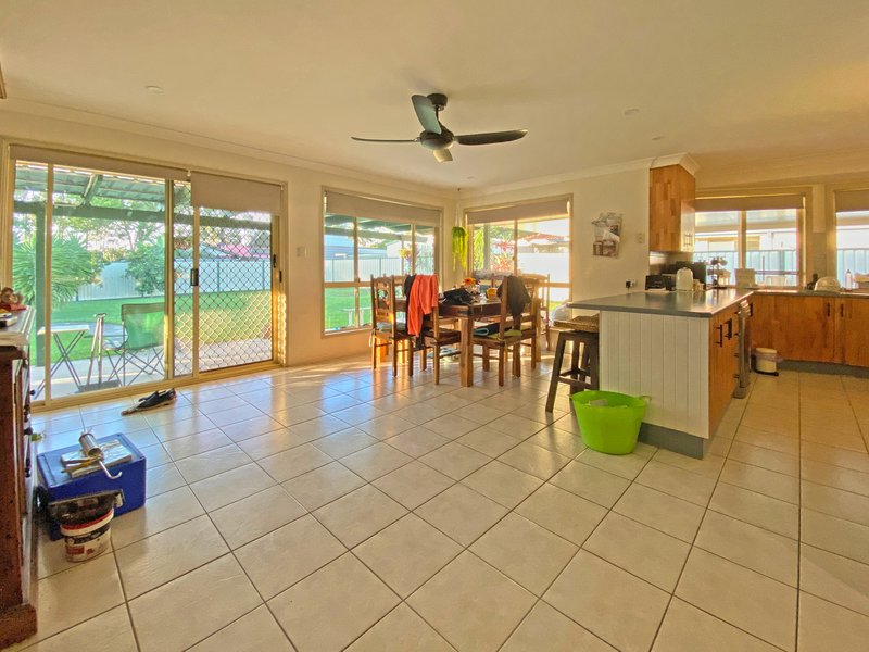 Photo - 40 Belvedere Crescent, Bellmere QLD 4510 - Image 4