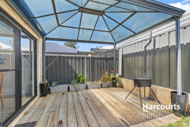 Photo - 40 Berryana Loop, Girrawheen WA 6064 - Image 17