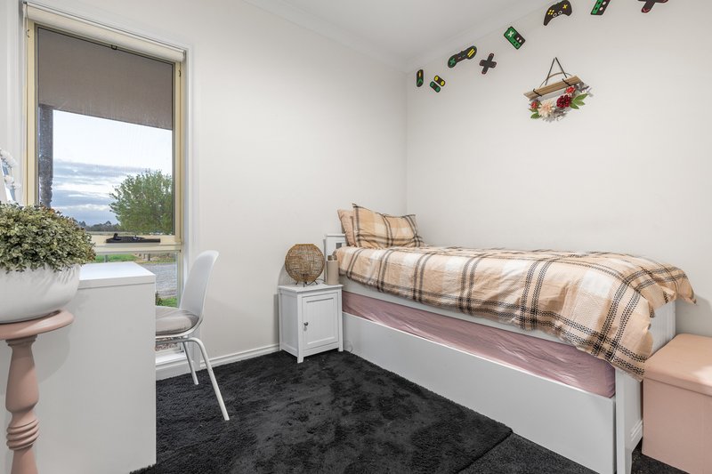 Photo - 40 Bloomfield Lane, Cardinia VIC 3978 - Image 22