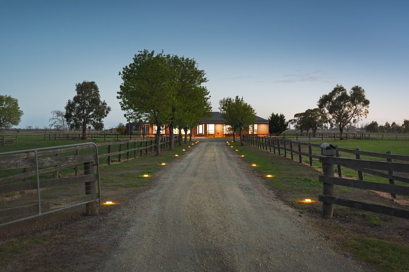 Photo - 40 Bloomfield Lane, Cardinia VIC 3978 - Image 28