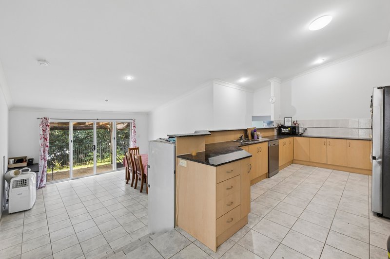 Photo - 40 Bluetail Crescent, Upper Coomera QLD 4209 - Image 5