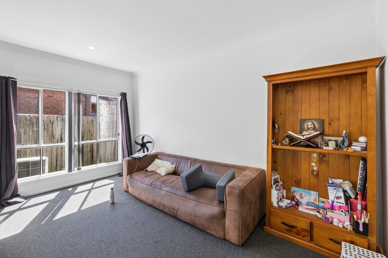 Photo - 40 Bluetail Crescent, Upper Coomera QLD 4209 - Image 10