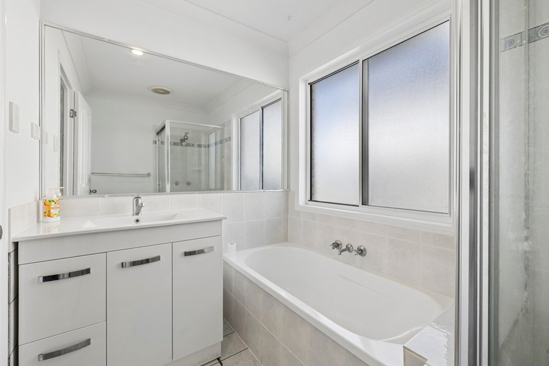 Photo - 40 Bluetail Crescent, Upper Coomera QLD 4209 - Image 17