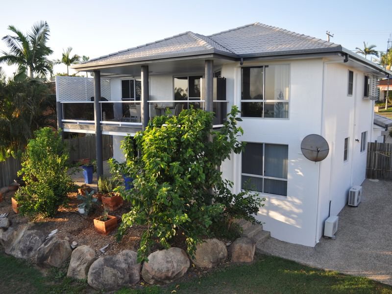 Photo - 40 Booth Avenue, Tannum Sands QLD 4680 - Image