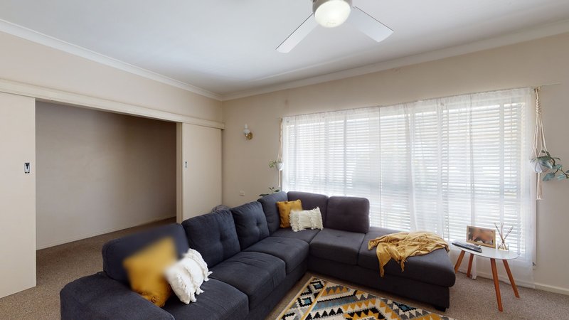 Photo - 40 Brigalow Avenue, Dubbo NSW 2830 - Image 2