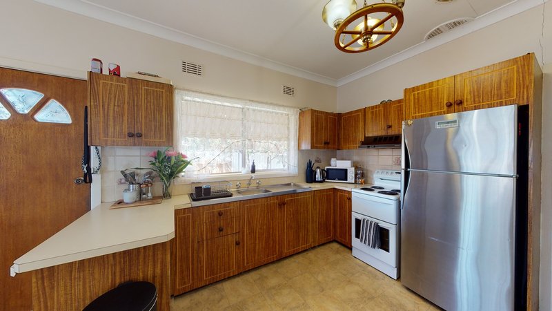 Photo - 40 Brigalow Avenue, Dubbo NSW 2830 - Image 3