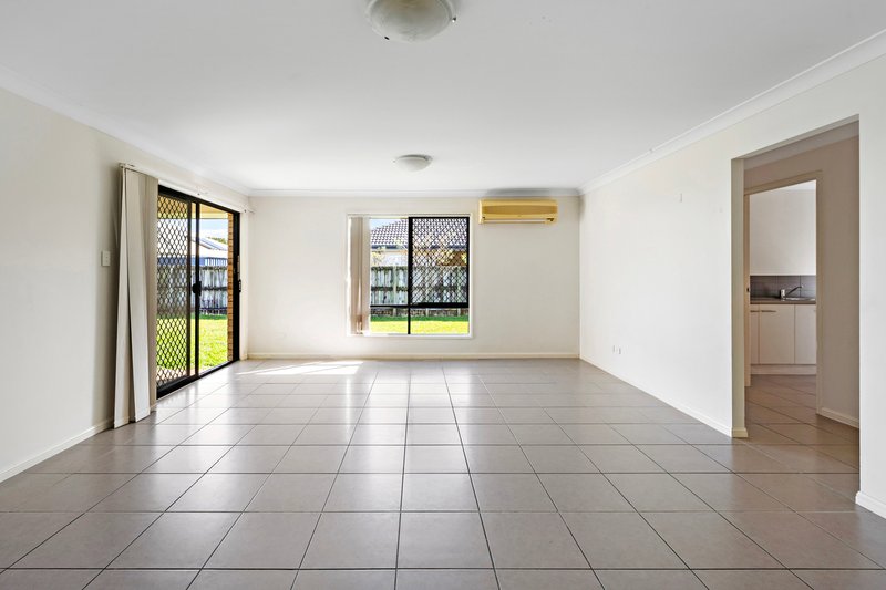 Photo - 40 Briggs Drive, Caboolture QLD 4510 - Image 3