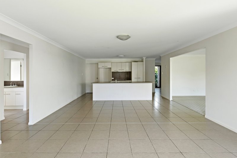 Photo - 40 Briggs Drive, Caboolture QLD 4510 - Image 5