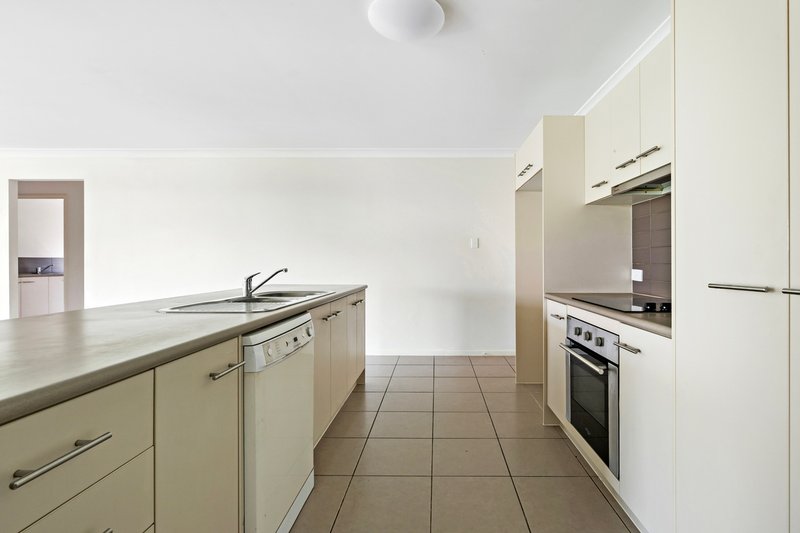 Photo - 40 Briggs Drive, Caboolture QLD 4510 - Image 9