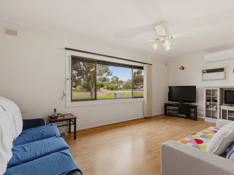 Photo - 40 Brodie Crescent, Christies Beach SA 5165 - Image 2